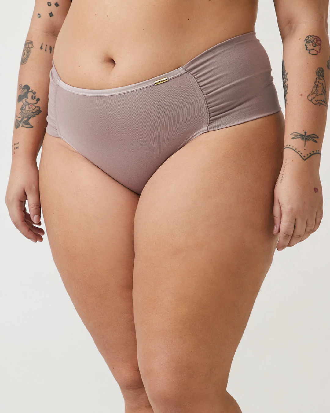 Calcinha Biquíni com Lateral Drapeada Curve & Plus Size Bege