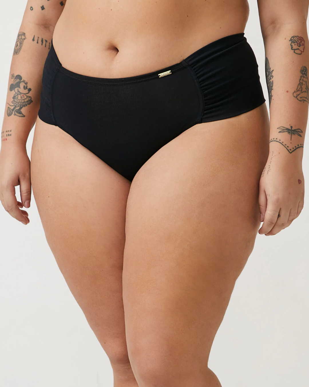 Calcinha Biquíni com Lateral Drapeada Curve & Plus Size Bege