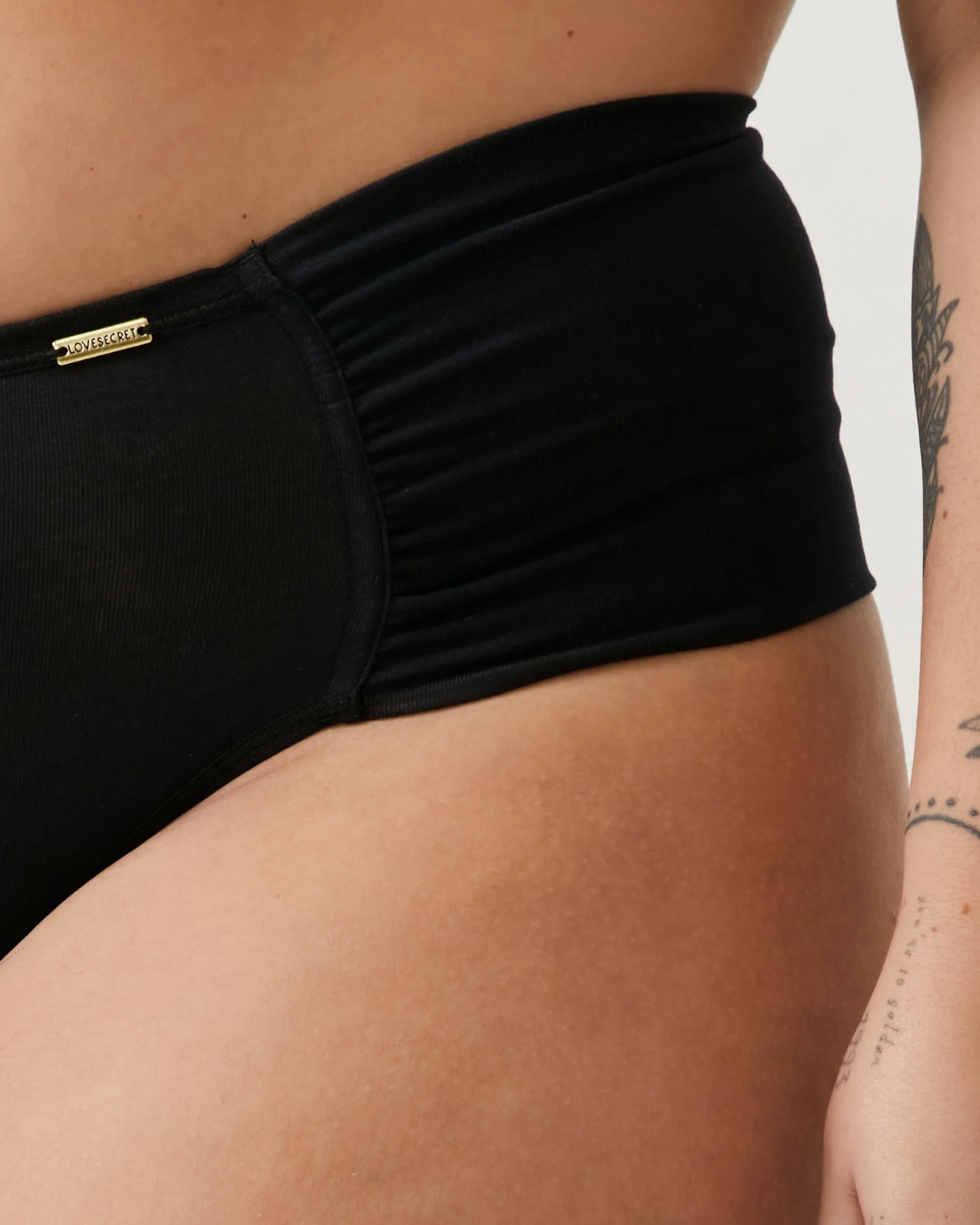 Calcinha Biquíni com Lateral Drapeada Curve & Plus Size Bege