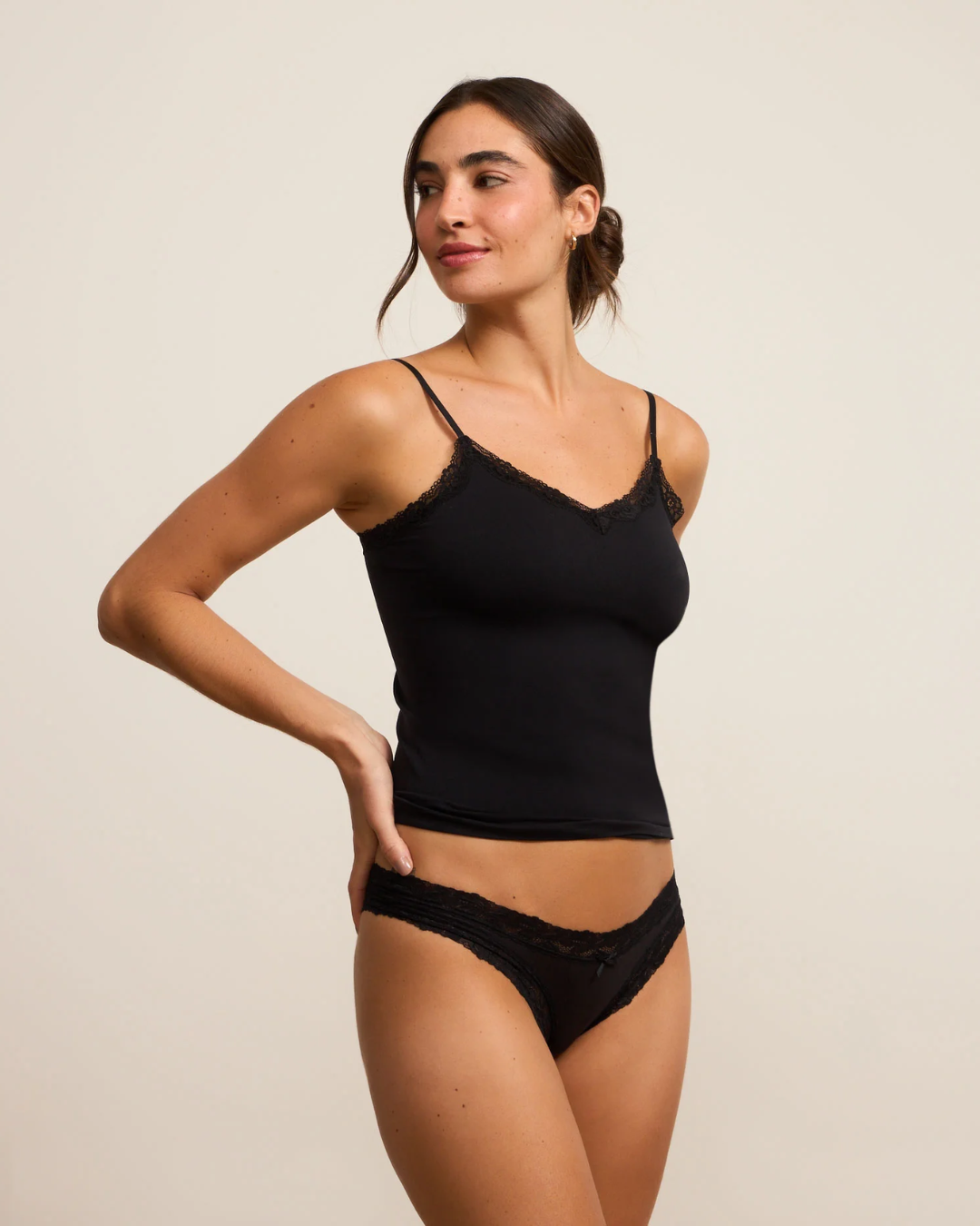 Camisete Alças Finas Sem Costura e com Renda