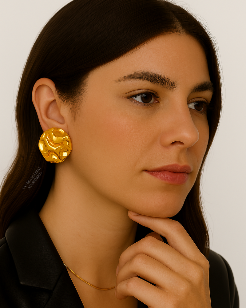 Brinco Arredondado Dourado Irregular