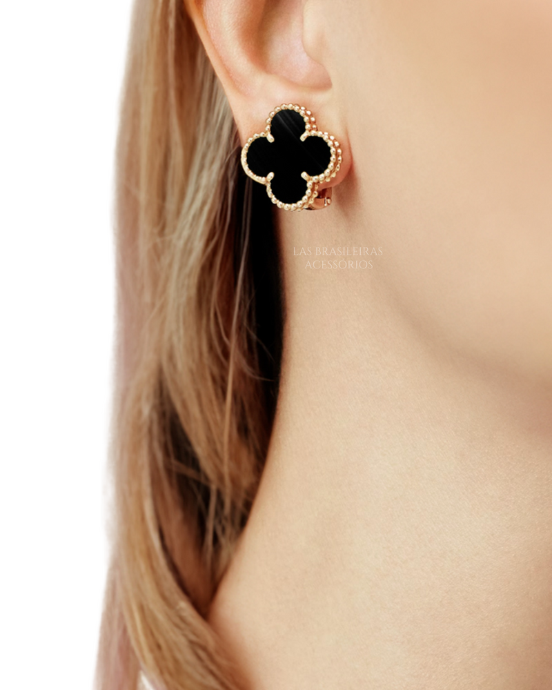 Conjunto Brinco, Colar e Pulseira Trevo Dourado