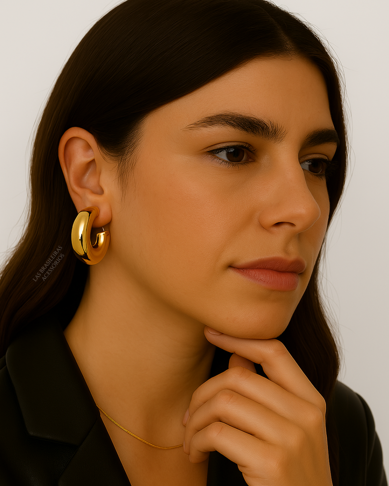 Brinco Liso Dourado Arredondado