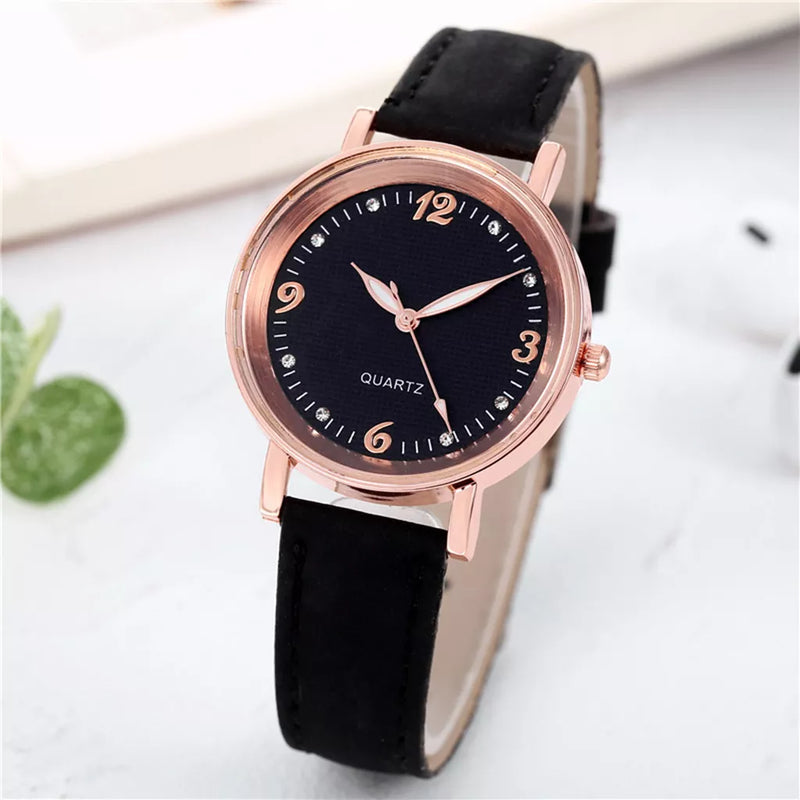 Relógio Quartz Preto Aro Bronze