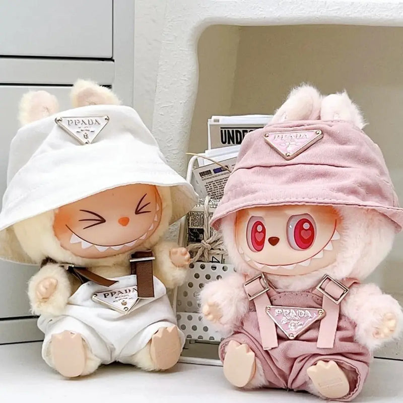 Conjunto Rosa Chapéu e Macacão Boneca Labubu